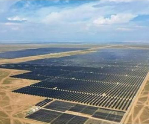 300 MW Flatland PV Station Project, Hainan Tibetan Autonomous Prefecture, Qinghai